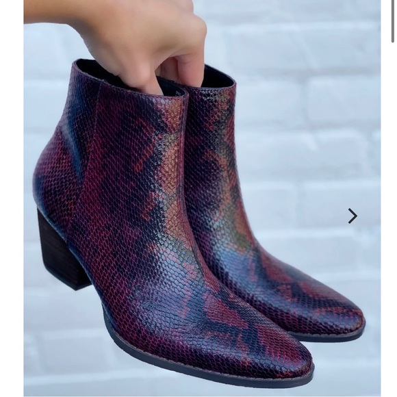 COCONUTS BY MATISSE Spade Burgundy Snakeskin Booties - Picture 15 of 15